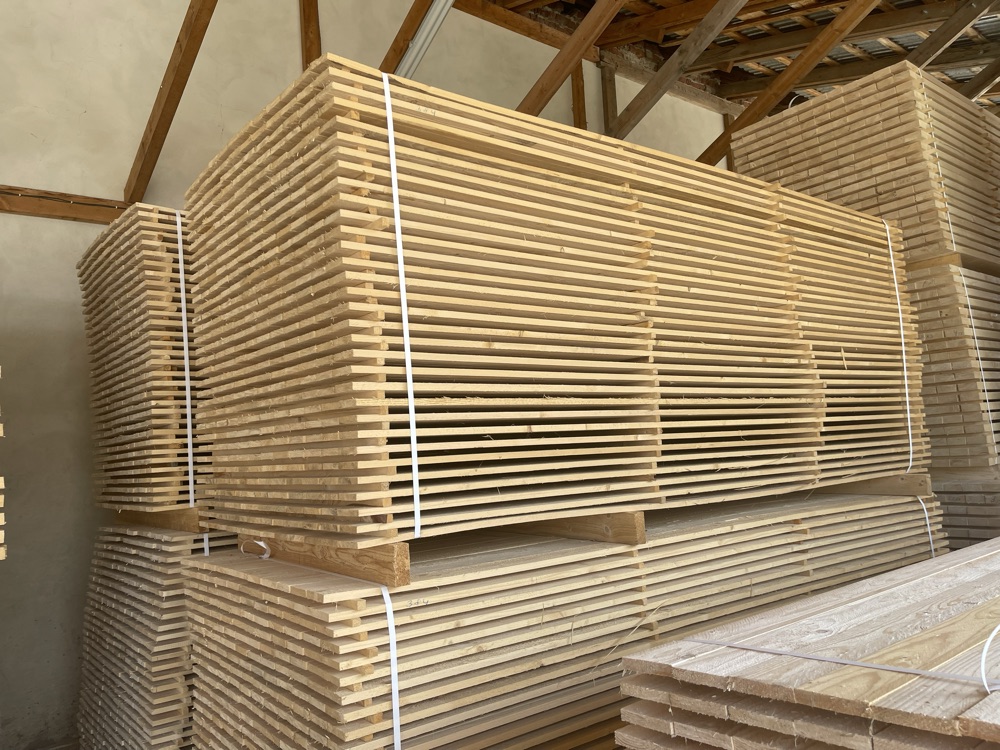 Edged spruce and fir boards, grade 0/5